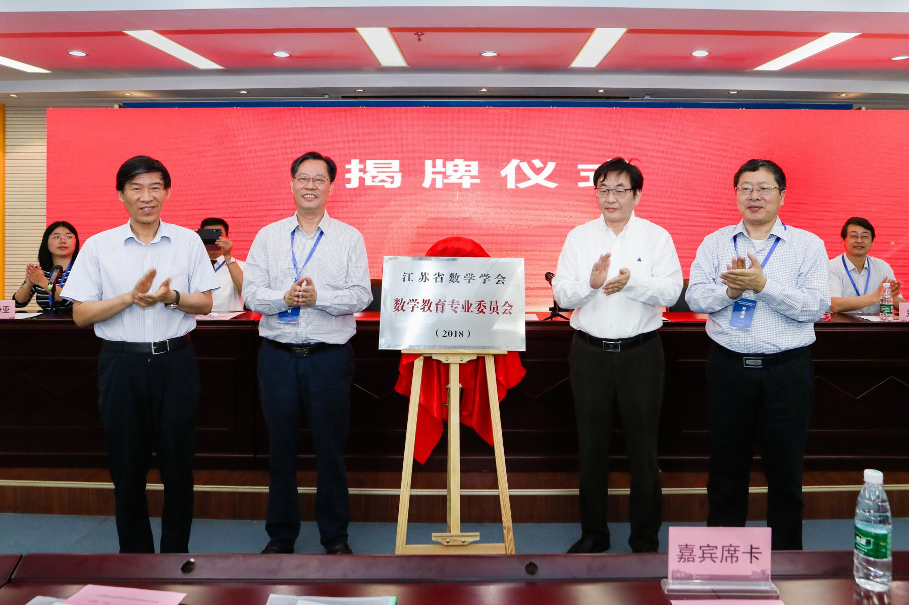 3jie_pai_yi_shi_fu_ben_.jpg
